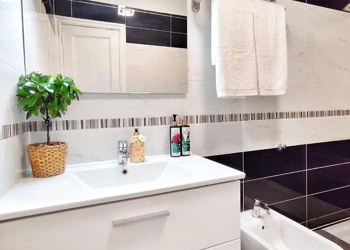 Sunshine Escape With Ocean View * 阿德耶