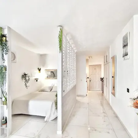 Sunshine Escape With Ocean View Costa Adeje (Tenerife)